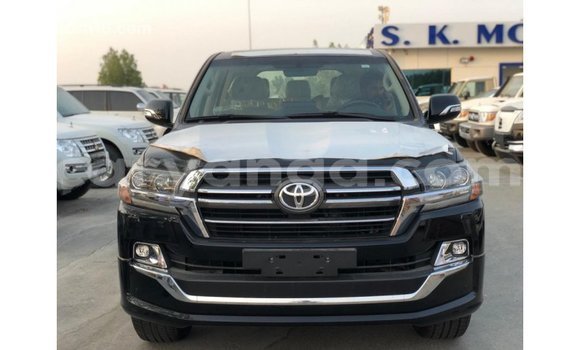 Nunua Imported Toyota Land Cruiser Black Gari ndani ya Import - Dubai nchini Malawi Nunua Imported Toyota Land Cruiser Black Gari ndani ya Import - Dubai nchini Malawi
