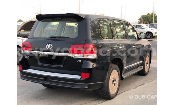 Nunua Imported Toyota Land Cruiser Black Gari ndani ya Import - Dubai nchini Malawi Nunua Imported Toyota Land Cruiser Black Gari ndani ya Import - Dubai nchini Malawi