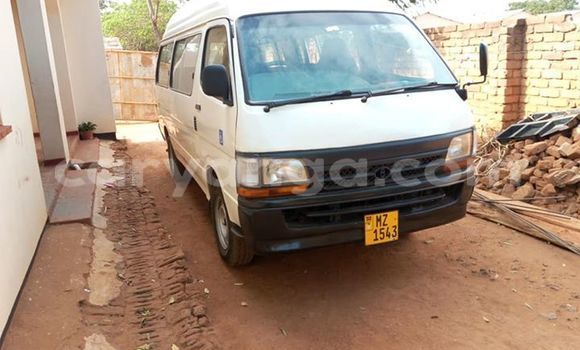 Acheter Occasion Voiture Toyota Hiace Blanc à Kasungu, Malawi Acheter Occasion Voiture Toyota Hiace Blanc à Kasungu, Malawi