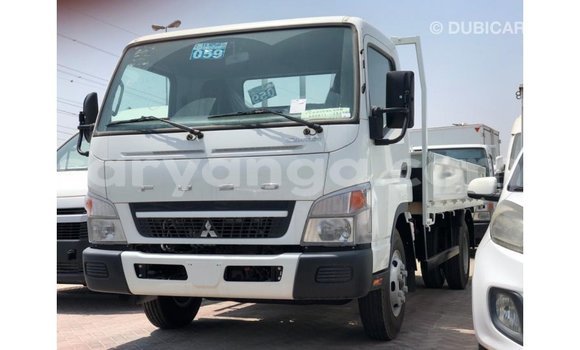 Nunua Imported Mitsubishi Canter White Gari ndani ya Import - Dubai nchini Malawi Nunua Imported Mitsubishi Canter White Gari ndani ya Import - Dubai nchini Malawi