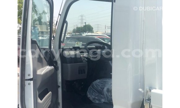 Nunua Imported Mitsubishi Canter White Gari ndani ya Import - Dubai nchini Malawi Nunua Imported Mitsubishi Canter White Gari ndani ya Import - Dubai nchini Malawi