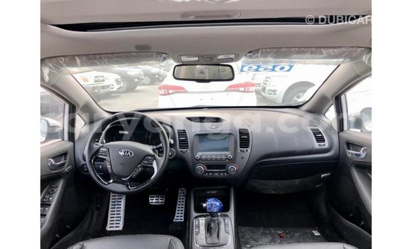 Nunua Imported Kia Cerato White Gari ndani ya Import - Dubai nchini Malawi Nunua Imported Kia Cerato White Gari ndani ya Import - Dubai nchini Malawi