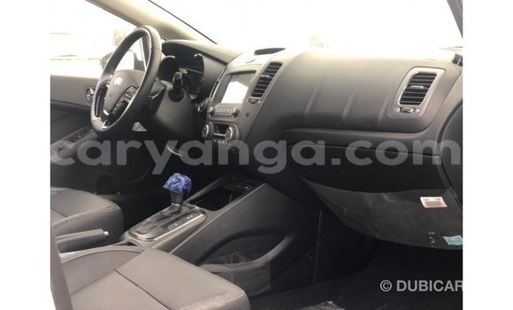 Nunua Imported Kia Cerato White Gari ndani ya Import - Dubai nchini Malawi Nunua Imported Kia Cerato White Gari ndani ya Import - Dubai nchini Malawi