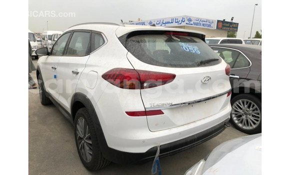 Nunua Imported Hyundai Tucson White Gari ndani ya Import - Dubai nchini Malawi Nunua Imported Hyundai Tucson White Gari ndani ya Import - Dubai nchini Malawi