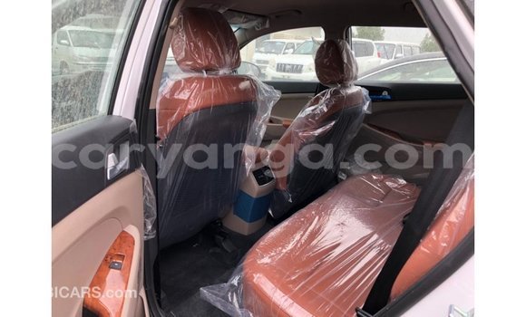 Nunua Imported Hyundai Tucson White Gari ndani ya Import - Dubai nchini Malawi Nunua Imported Hyundai Tucson White Gari ndani ya Import - Dubai nchini Malawi