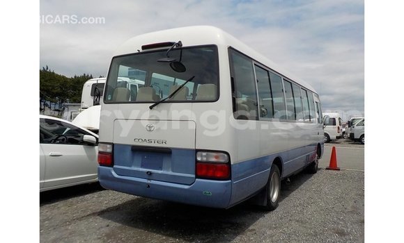 Acheter Import Voiture Toyota Coaster Blanc à Import - Dubai, Malawi Acheter Import Voiture Toyota Coaster Blanc à Import - Dubai, Malawi