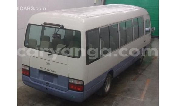 Acheter Import Voiture Toyota Coaster Blanc à Import - Dubai, Malawi Acheter Import Voiture Toyota Coaster Blanc à Import - Dubai, Malawi
