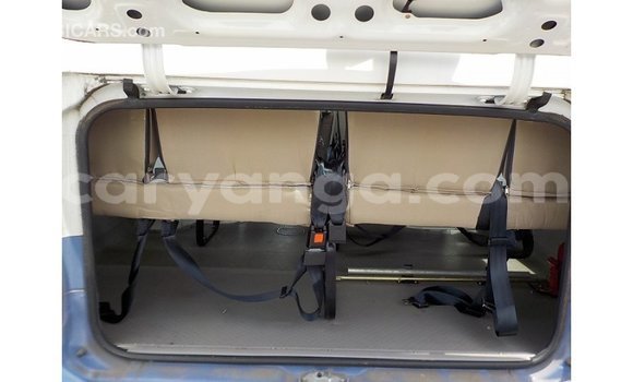 Acheter Import Voiture Toyota Coaster Blanc à Import - Dubai, Malawi Acheter Import Voiture Toyota Coaster Blanc à Import - Dubai, Malawi