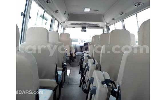 Acheter Import Voiture Toyota Coaster Blanc à Import - Dubai, Malawi Acheter Import Voiture Toyota Coaster Blanc à Import - Dubai, Malawi