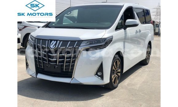 Buy Import Toyota Alphard White Car in Import - Dubai in Malawi