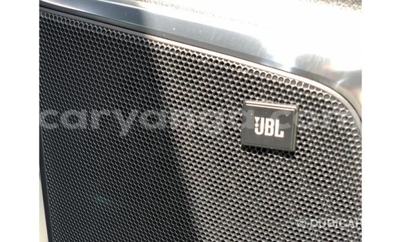 Acheter Import Voiture Toyota Alphard Blanc à Import - Dubai, Malawi Acheter Import Voiture Toyota Alphard Blanc à Import - Dubai, Malawi