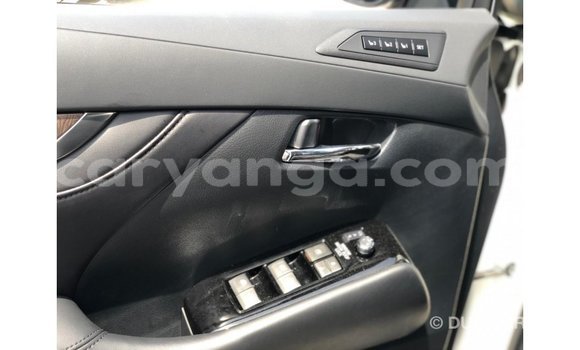 Acheter Import Voiture Toyota Alphard Blanc à Import - Dubai, Malawi Acheter Import Voiture Toyota Alphard Blanc à Import - Dubai, Malawi