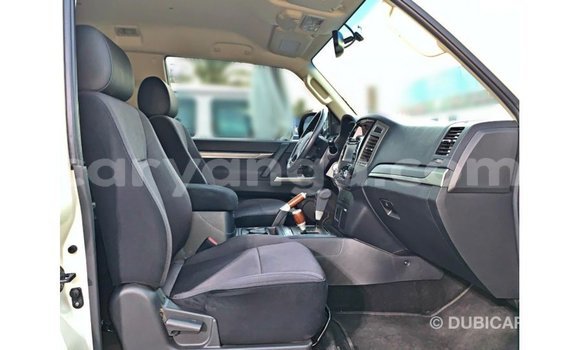 Buy Import Mitsubishi Pajero White Car in Import - Dubai in Malawi Buy Import Mitsubishi Pajero White Car in Import - Dubai in Malawi