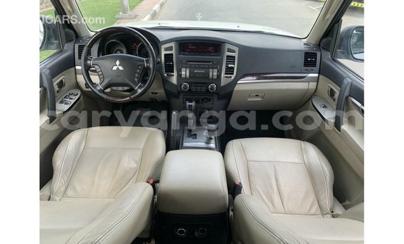 Buy Import Mitsubishi Pajero White Car in Import - Dubai in Malawi Buy Import Mitsubishi Pajero White Car in Import - Dubai in Malawi