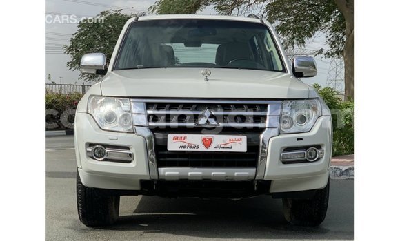 Buy Import Mitsubishi Pajero White Car in Import - Dubai in Malawi Buy Import Mitsubishi Pajero White Car in Import - Dubai in Malawi