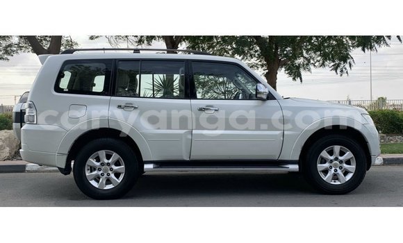 Buy Import Mitsubishi Pajero White Car in Import - Dubai in Malawi Buy Import Mitsubishi Pajero White Car in Import - Dubai in Malawi