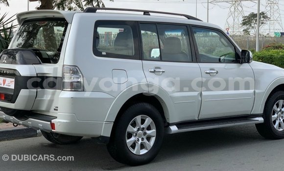Buy Import Mitsubishi Pajero White Car in Import - Dubai in Malawi Buy Import Mitsubishi Pajero White Car in Import - Dubai in Malawi