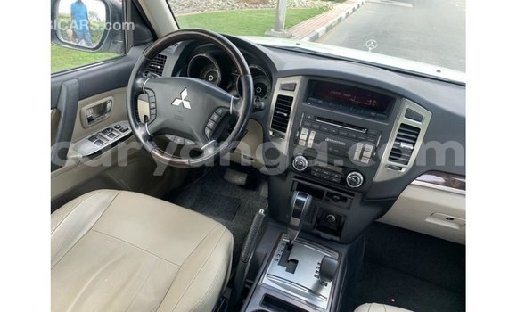 Buy Import Mitsubishi Pajero White Car in Import - Dubai in Malawi Buy Import Mitsubishi Pajero White Car in Import - Dubai in Malawi