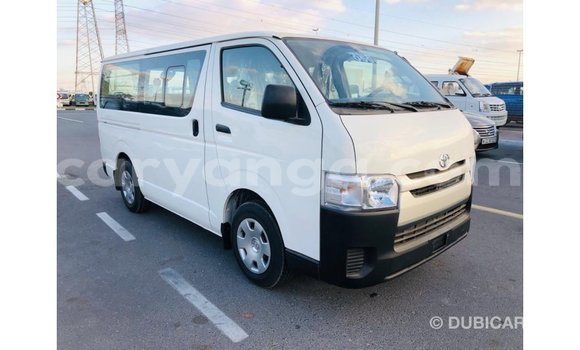 Nunua Imported Toyota Hiace White Gari ndani ya Import - Dubai nchini Malawi Nunua Imported Toyota Hiace White Gari ndani ya Import - Dubai nchini Malawi