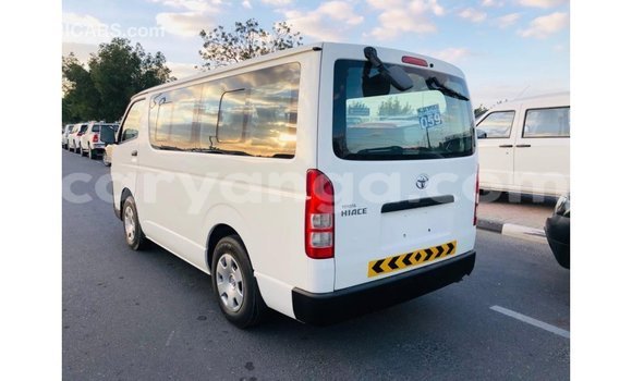 Nunua Imported Toyota Hiace White Gari ndani ya Import - Dubai nchini Malawi Nunua Imported Toyota Hiace White Gari ndani ya Import - Dubai nchini Malawi