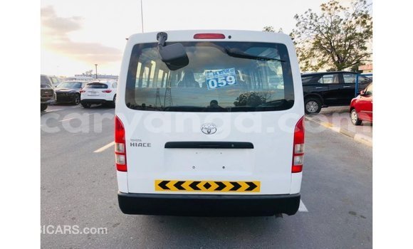 Nunua Imported Toyota Hiace White Gari ndani ya Import - Dubai nchini Malawi Nunua Imported Toyota Hiace White Gari ndani ya Import - Dubai nchini Malawi