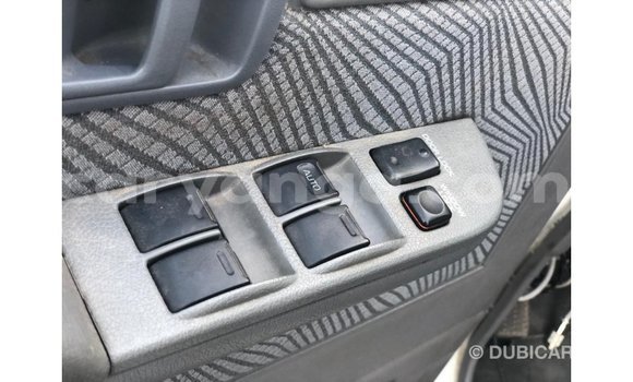 Acheter Import Voiture Toyota Land Cruiser Blanc à Import - Dubai, Malawi Acheter Import Voiture Toyota Land Cruiser Blanc à Import - Dubai, Malawi