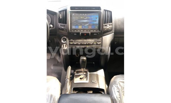 Nunua Imported Toyota Land Cruiser White Gari ndani ya Import - Dubai nchini Malawi Nunua Imported Toyota Land Cruiser White Gari ndani ya Import - Dubai nchini Malawi