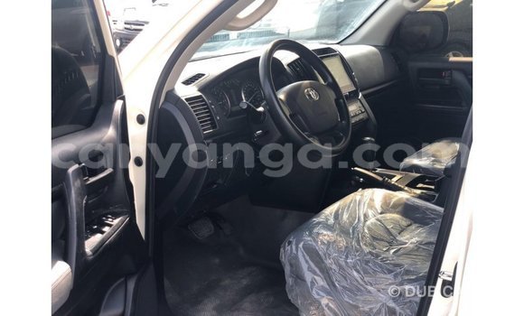 Nunua Imported Toyota Land Cruiser White Gari ndani ya Import - Dubai nchini Malawi Nunua Imported Toyota Land Cruiser White Gari ndani ya Import - Dubai nchini Malawi