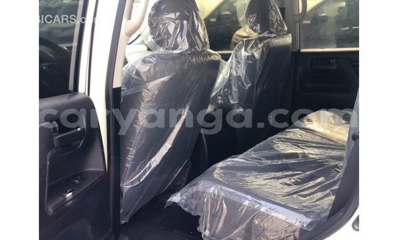 Nunua Imported Toyota Land Cruiser White Gari ndani ya Import - Dubai nchini Malawi Nunua Imported Toyota Land Cruiser White Gari ndani ya Import - Dubai nchini Malawi