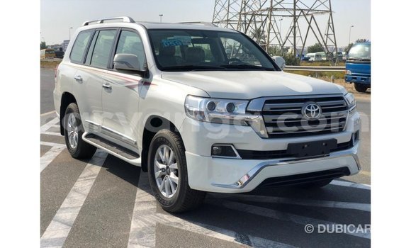Nunua Imported Toyota Land Cruiser White Gari ndani ya Import - Dubai nchini Malawi Nunua Imported Toyota Land Cruiser White Gari ndani ya Import - Dubai nchini Malawi