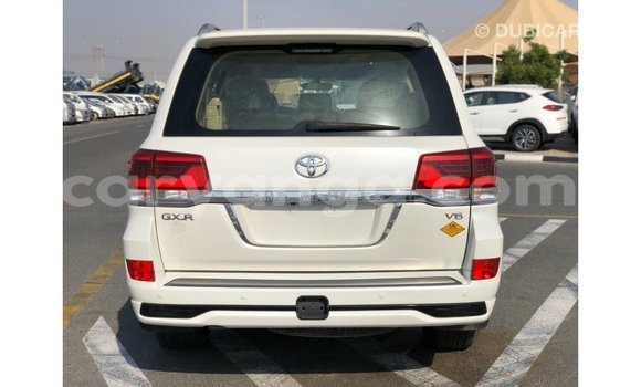 Nunua Imported Toyota Land Cruiser White Gari ndani ya Import - Dubai nchini Malawi Nunua Imported Toyota Land Cruiser White Gari ndani ya Import - Dubai nchini Malawi