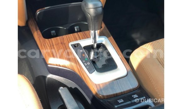 Acheter Import Voiture Toyota Fortuner Blanc à Import - Dubai, Malawi Acheter Import Voiture Toyota Fortuner Blanc à Import - Dubai, Malawi