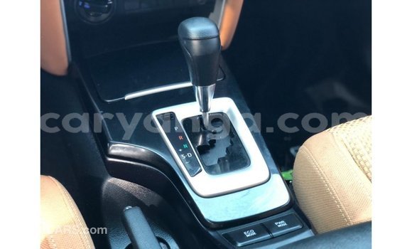 Nunua Imported Toyota Fortuner White Gari ndani ya Import - Dubai nchini Malawi Nunua Imported Toyota Fortuner White Gari ndani ya Import - Dubai nchini Malawi