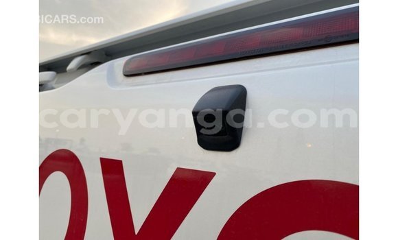 Nunua Imported Toyota Hilux White Gari ndani ya Import - Dubai nchini Malawi Nunua Imported Toyota Hilux White Gari ndani ya Import - Dubai nchini Malawi