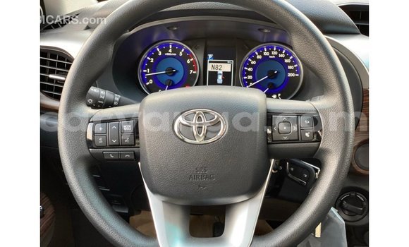 Nunua Imported Toyota Hilux White Gari ndani ya Import - Dubai nchini Malawi Nunua Imported Toyota Hilux White Gari ndani ya Import - Dubai nchini Malawi