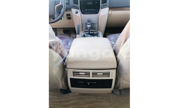 Nunua Imported Toyota Land Cruiser Black Gari ndani ya Import - Dubai nchini Malawi Nunua Imported Toyota Land Cruiser Black Gari ndani ya Import - Dubai nchini Malawi