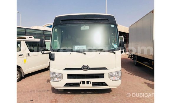 Acheter Import Voiture Toyota Coaster Blanc à Import - Dubai, Malawi Acheter Import Voiture Toyota Coaster Blanc à Import - Dubai, Malawi