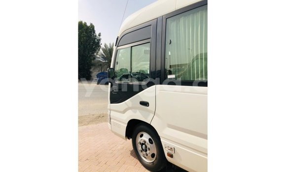Acheter Import Voiture Toyota Coaster Blanc à Import - Dubai, Malawi Acheter Import Voiture Toyota Coaster Blanc à Import - Dubai, Malawi