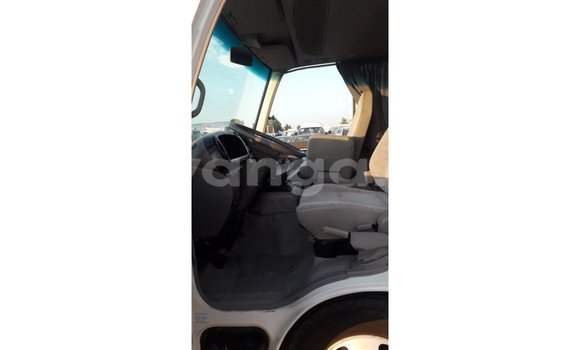 Nunua Imported Toyota Coaster White Gari ndani ya Import - Dubai nchini Malawi Nunua Imported Toyota Coaster White Gari ndani ya Import - Dubai nchini Malawi