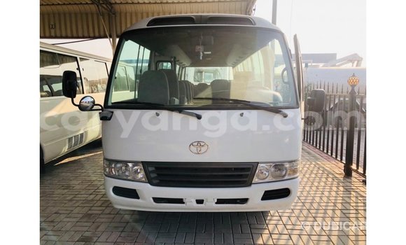 Acheter Import Voiture Toyota Coaster Blanc à Import - Dubai, Malawi Acheter Import Voiture Toyota Coaster Blanc à Import - Dubai, Malawi