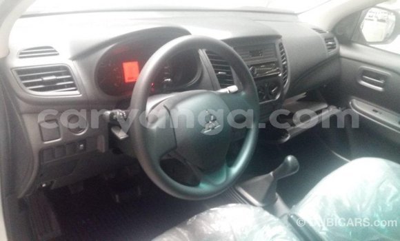 Nunua Imported Mitsubishi L200 White Gari ndani ya Import - Dubai nchini Malawi Nunua Imported Mitsubishi L200 White Gari ndani ya Import - Dubai nchini Malawi
