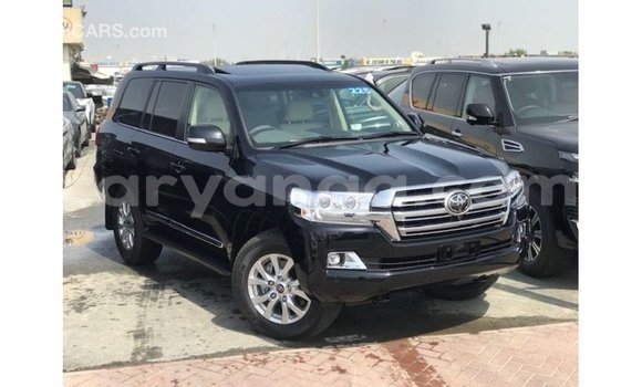 Acheter Import Voiture Toyota Land Cruiser Noir à Import - Dubai, Malawi Acheter Import Voiture Toyota Land Cruiser Noir à Import - Dubai, Malawi