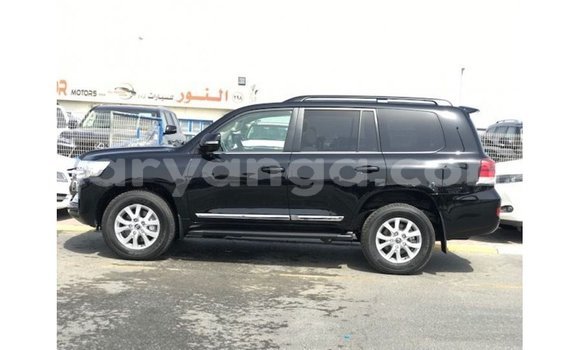 Acheter Import Voiture Toyota Land Cruiser Noir à Import - Dubai, Malawi Acheter Import Voiture Toyota Land Cruiser Noir à Import - Dubai, Malawi