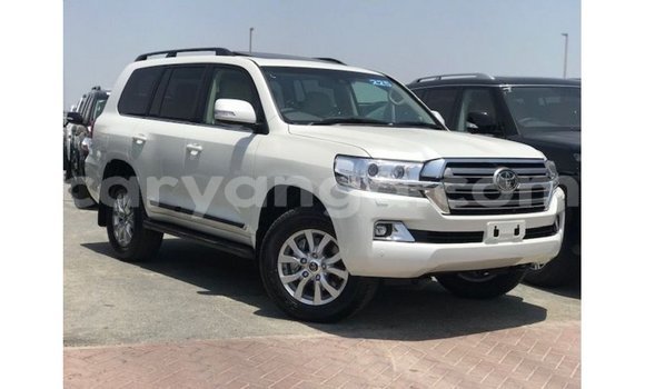 Buy Import Toyota Land Cruiser White Car in Import - Dubai in Malawi Buy Import Toyota Land Cruiser White Car in Import - Dubai in Malawi