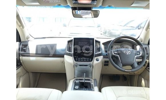 Buy Import Toyota Land Cruiser White Car in Import - Dubai in Malawi Buy Import Toyota Land Cruiser White Car in Import - Dubai in Malawi