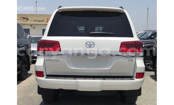 Buy Import Toyota Land Cruiser White Car in Import - Dubai in Malawi Buy Import Toyota Land Cruiser White Car in Import - Dubai in Malawi