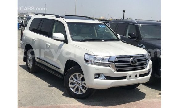 Buy Import Toyota Land Cruiser White Car in Import - Dubai in Malawi Buy Import Toyota Land Cruiser White Car in Import - Dubai in Malawi