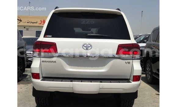 Acheter Import Voiture Toyota Land Cruiser Blanc à Import - Dubai, Malawi Acheter Import Voiture Toyota Land Cruiser Blanc à Import - Dubai, Malawi