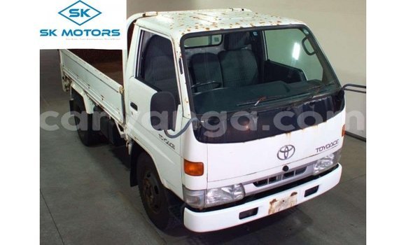 Buy Import Toyota Dyna White Car in Import - Dubai in Malawi