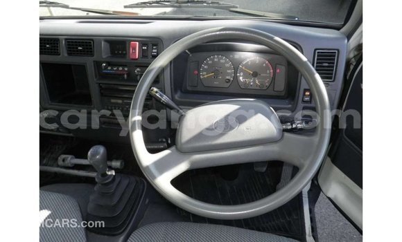 Nunua Imported Toyota Dyna White Gari ndani ya Import - Dubai nchini Malawi Nunua Imported Toyota Dyna White Gari ndani ya Import - Dubai nchini Malawi